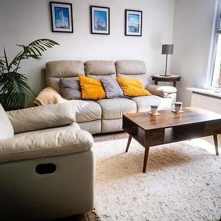 Coastal Terrace Retreat- 2 Bedrooms, Free Parking Portsmouth Exterior photo