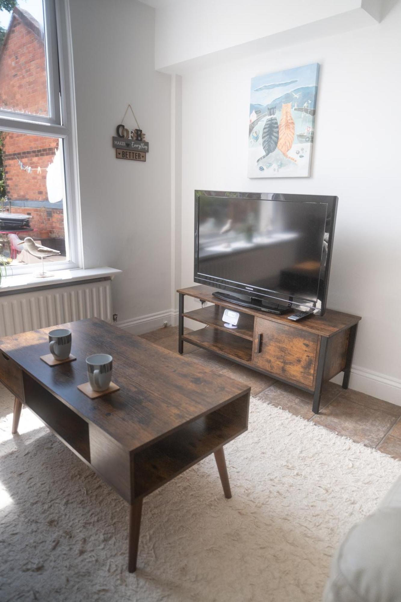 Coastal Terrace Retreat- 2 Bedrooms, Free Parking